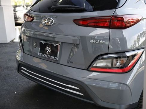 Used 2023 Hyundai Kona SEL w/ Cargo Package FWD image 7