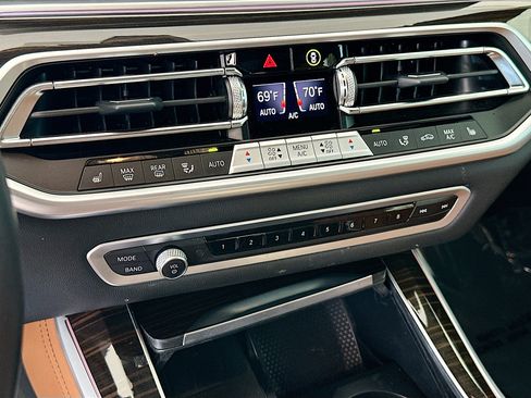 Used 2023 BMW X5 xDrive40i w/ M Sport Package AWD/4WD image 15