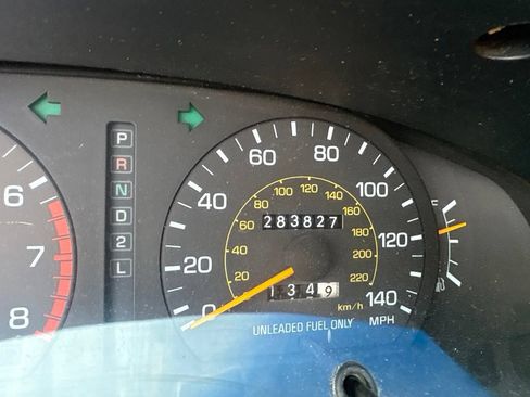 Used 1994 Toyota Camry XLE FWD image 8