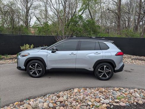 Used 2023 Toyota Corolla Cross AWD Hybrid w/ Convenience Package image 2