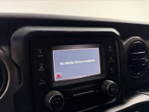 Used 2018 Jeep Wrangler Unlimited Sport S AWD/4WD image 30