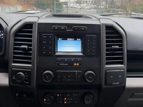 Used 2022 Ford F250 XL w/ Power Equipment Group image 36