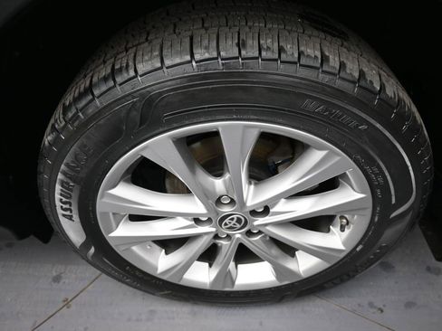 Certified 2018 Toyota RAV4 Limited image 15