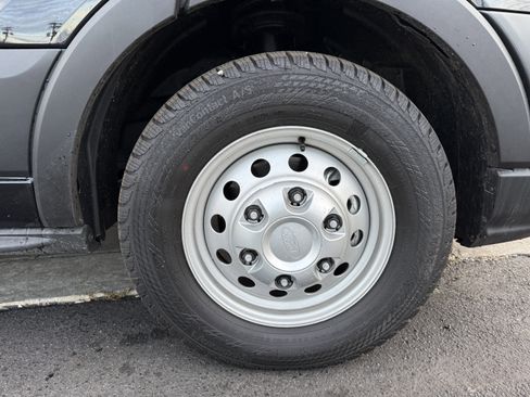 Used 2024 Ford Transit 350 XL image 32