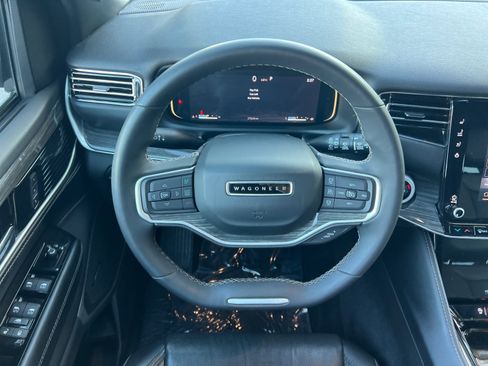 Used 2022 Jeep Wagoneer Series II w/ Convenience Group I image 14