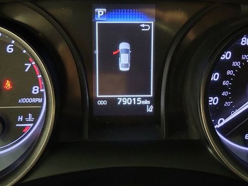 Used 2021 Toyota Camry SE FWD image 2