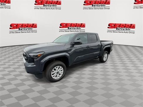Used 2025 Toyota Tacoma SR image 5