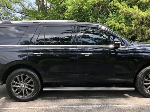 Used 2019 Ford Expedition Limited AWD/4WD image 4