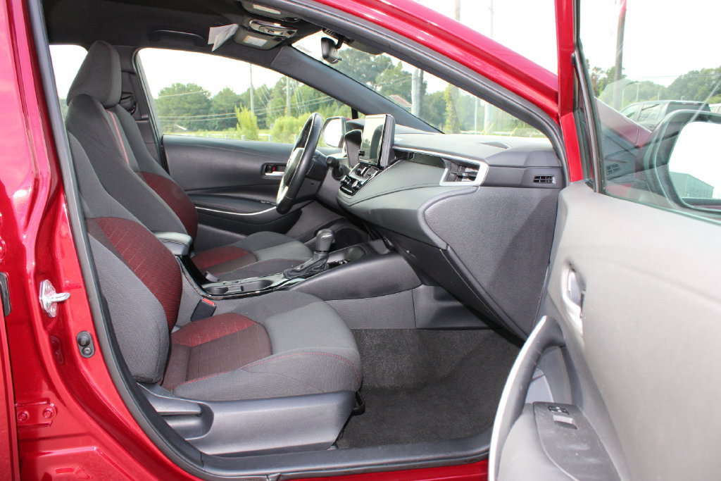 Used 2025 Toyota Corolla SE FWD image 8
