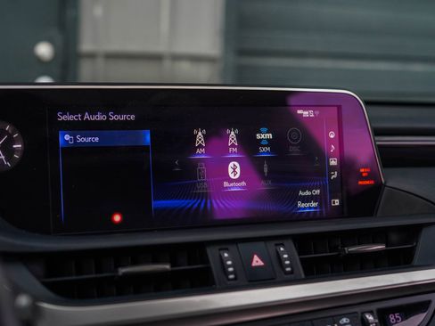 Used 2020 Lexus ES 300h Ultra Luxury image 20