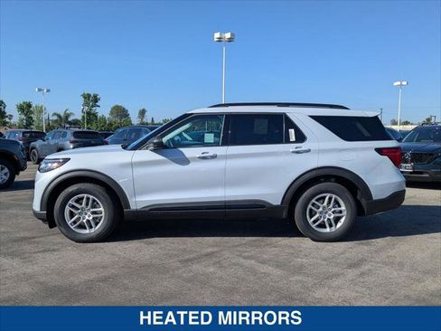 New 2026 Ford Explorer Active image 2