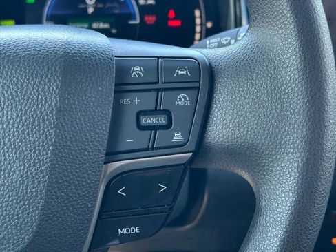 Used 2025 Toyota Camry LE w/ Convenience Package AWD/4WD image 37