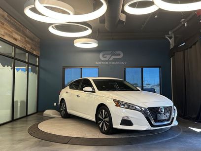 Used 2022 Nissan Altima 2.5 SV w/ SV Premium Package
