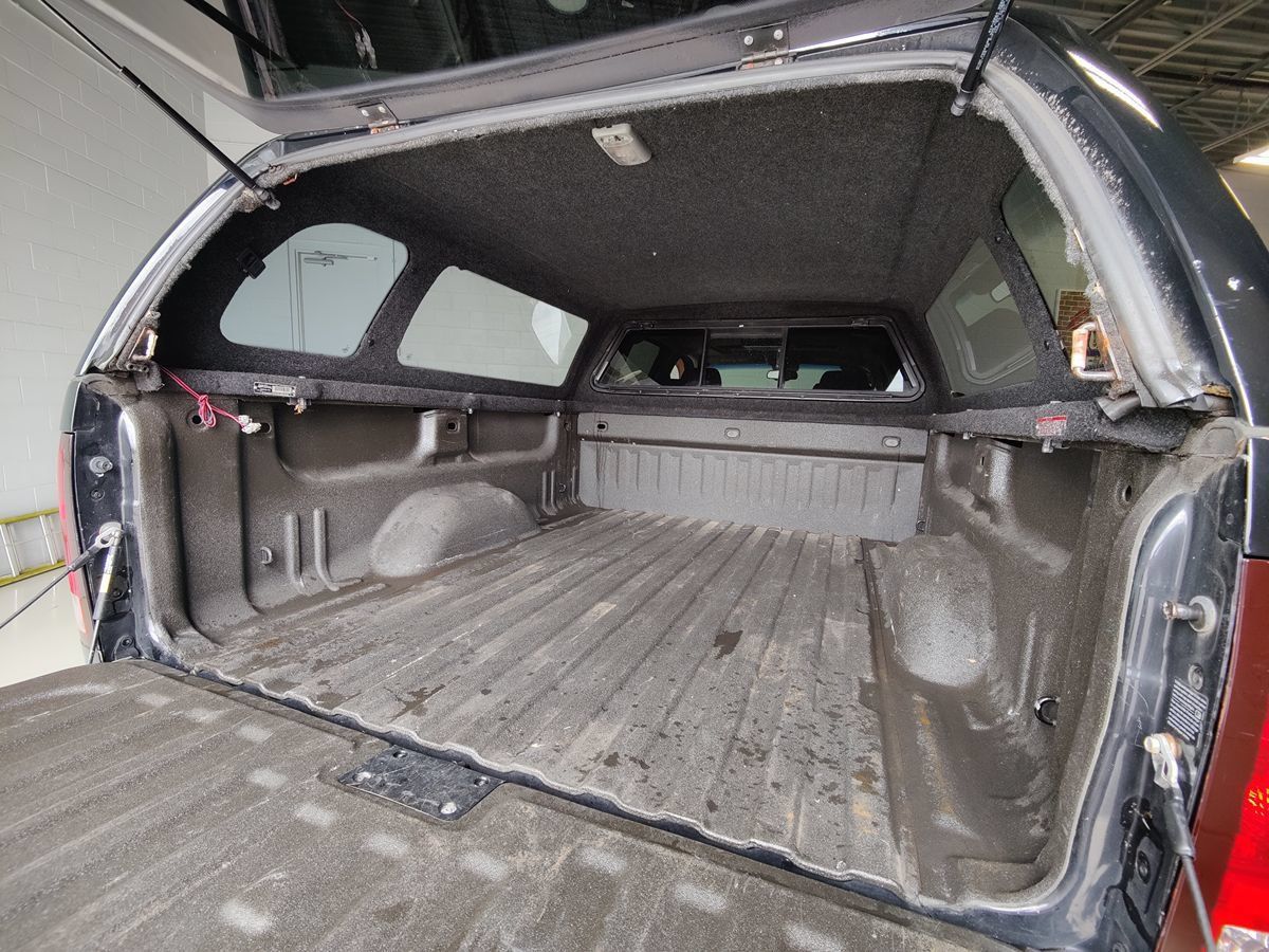 Used 2011 GMC Sierra 2500 Denali AWD/4WD image 10