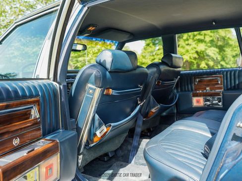 Used 1989 Cadillac Brougham RWD image 24