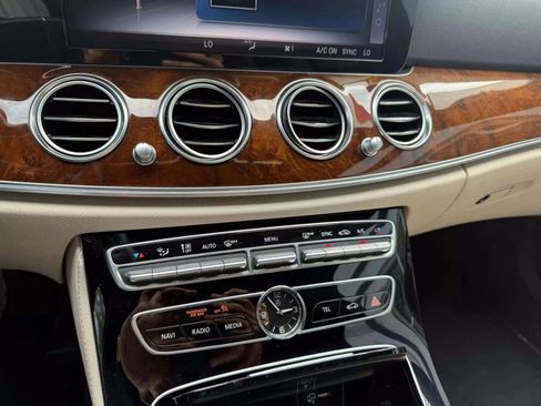 Used 2017 Mercedes-Benz E 300 4MATIC image 26