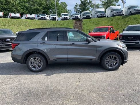 New 2026 Ford Explorer Active w/ Active Comfort Package AWD/4WD image 10