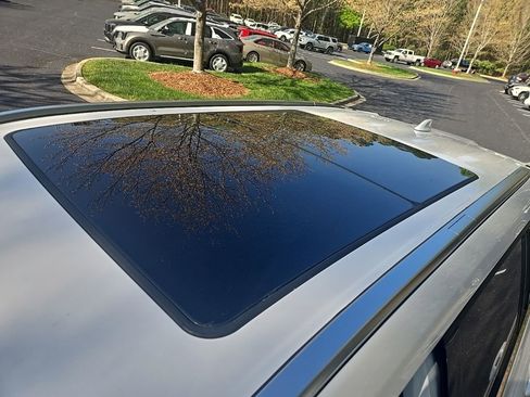 Used 2026 Toyota Highlander Platinum image 9