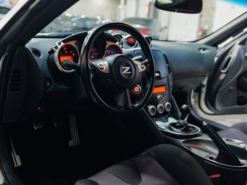 Used 2013 Nissan 370Z NISMO w/ Bose Pkg image 27