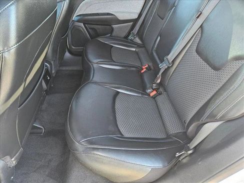 Used 2022 Jeep Compass Latitude w/ Convenience Group image 17