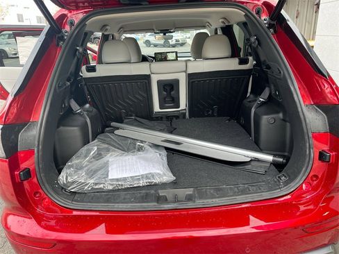 New 2025 Mitsubishi Outlander SE image 29