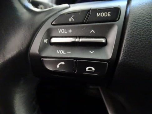 Used 2020 Hyundai Kona Limited image 7