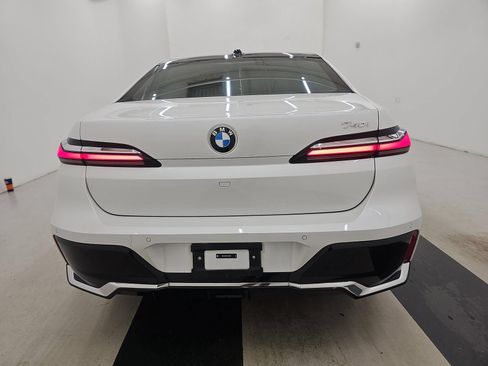 Used 2026 BMW 740i RWD image 5