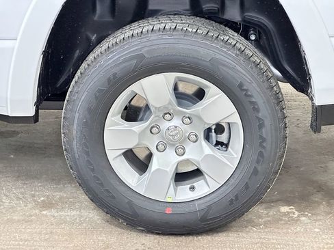 New 2026 RAM 1500 4x4 Crew Cab image 47