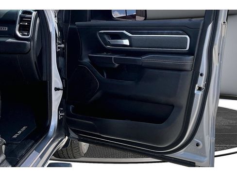 Used 2021 RAM 1500 Big Horn RWD image 47