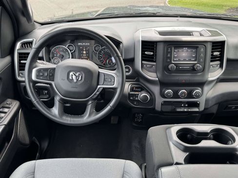 Used 2023 RAM 1500 Big Horn AWD/4WD image 30