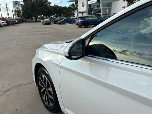 Used 2025 Volkswagen Jetta S image 25