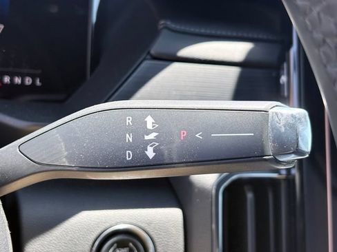 Used 2024 GMC Acadia Elevation AWD/4WD image 17