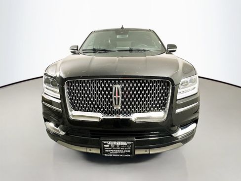 Used 2021 Lincoln Navigator Reserve w/ Luxury Package AWD/4WD image 2
