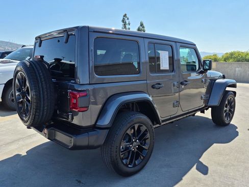 Certified 2025 Jeep Wrangler Unlimited Sahara w/ Safety Group AWD/4WD image 7