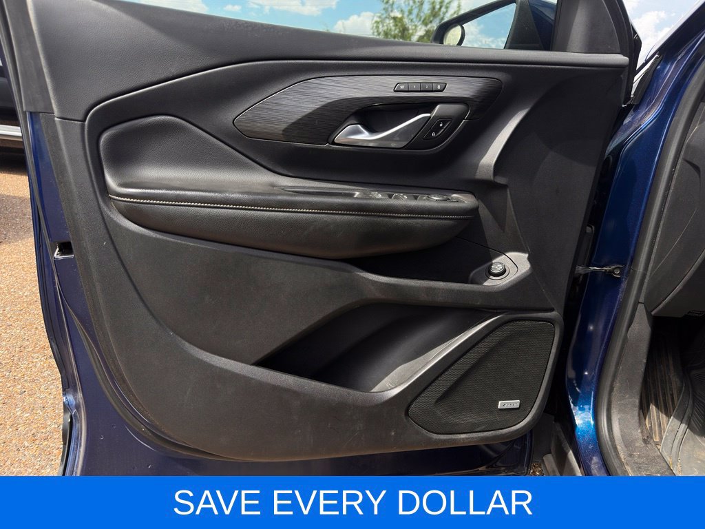 Used 2022 GMC Terrain SLT w/ Infotainment Package II FWD image 6