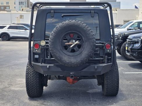 Used 2008 Jeep Wrangler Unlimited Sahara w/ Trailer Tow Group AWD/4WD image 7