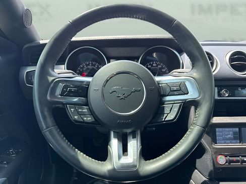 Used 2018 Ford Mustang GT w/ Black Accent Pkg RWD image 13