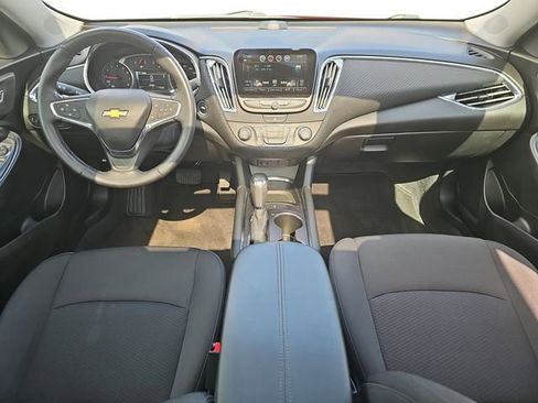 Used 2018 Chevrolet Malibu LT image 9