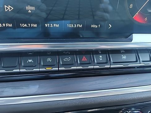 Certified 2025 GMC Sierra 1500 SLT image 25