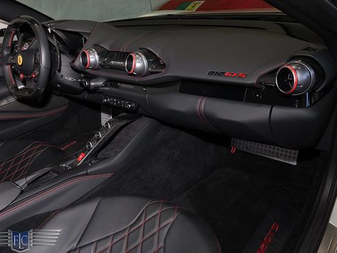 Used 2021 Ferrari 812 GTS RWD image 25