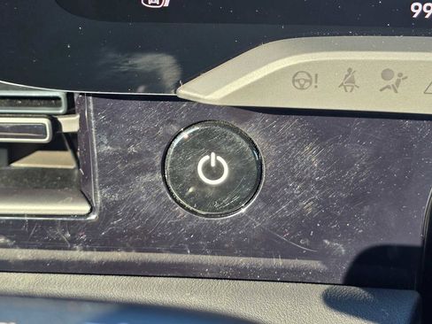 Used 2023 Porsche Taycan 4S w/ Technology Package image 36