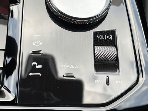 New 2026 BMW 530i w/ M Sport Package image 9