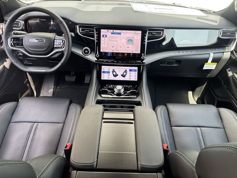 New 2026 Jeep Grand Wagoneer Summit AWD/4WD image 10