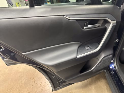 Used 2025 Toyota RAV4 XLE AWD/4WD image 27
