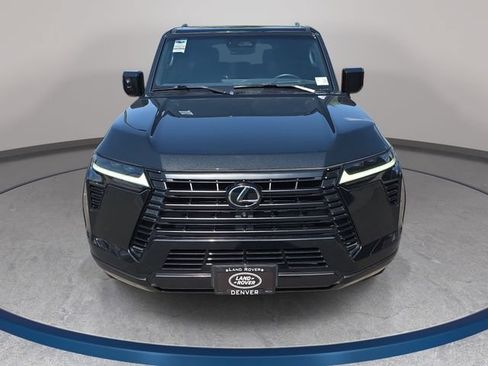 Used 2024 Lexus GX 550 w/ Accessory Package (2T) AWD/4WD image 3