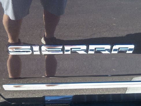 Used 2015 GMC Sierra 1500 SLT w/ SLT Crew Cab Value Package image 13