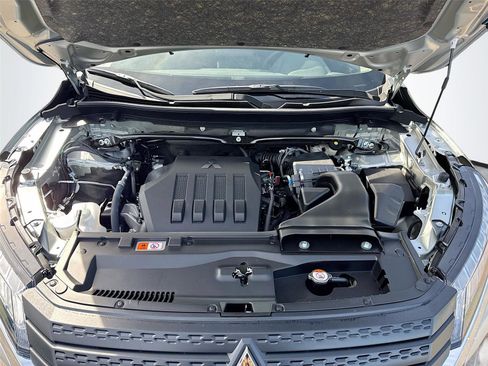 New 2026 Mitsubishi Eclipse Cross LE image 27