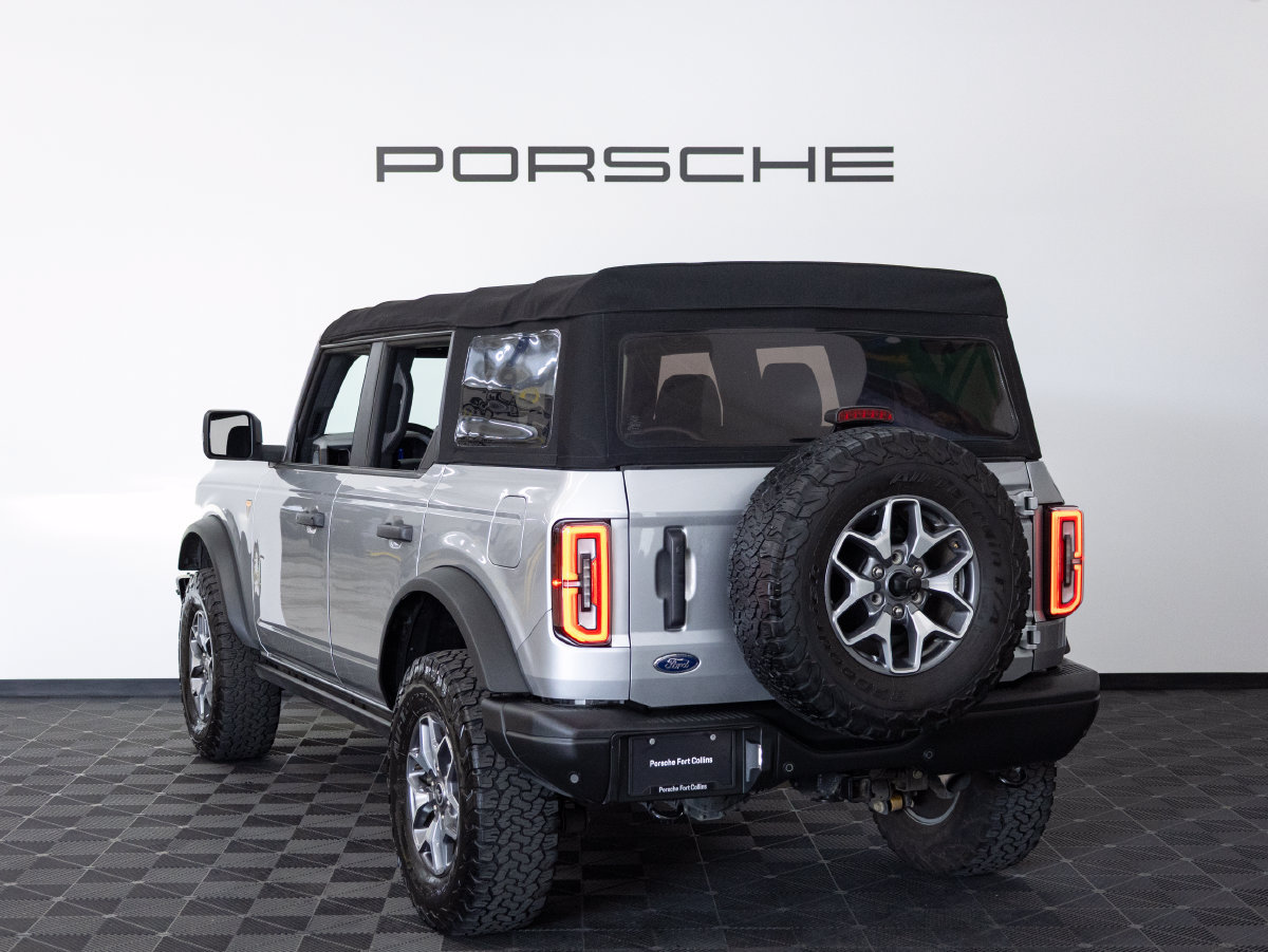 Used 2022 Ford Bronco Badlands AWD/4WD image 3