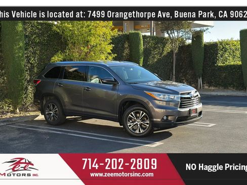 Used 2016 Toyota Highlander XLE AWD/4WD image 2