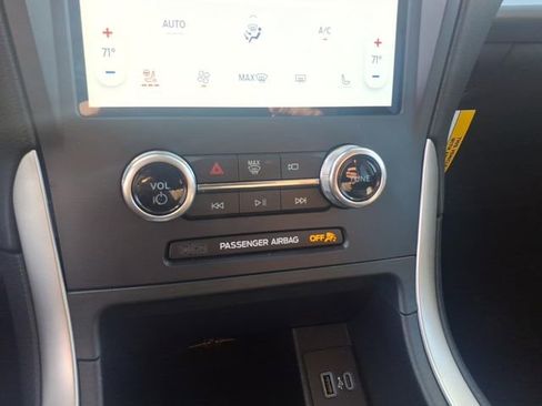 Certified 2023 Ford Edge SEL w/ Convenience Package image 18